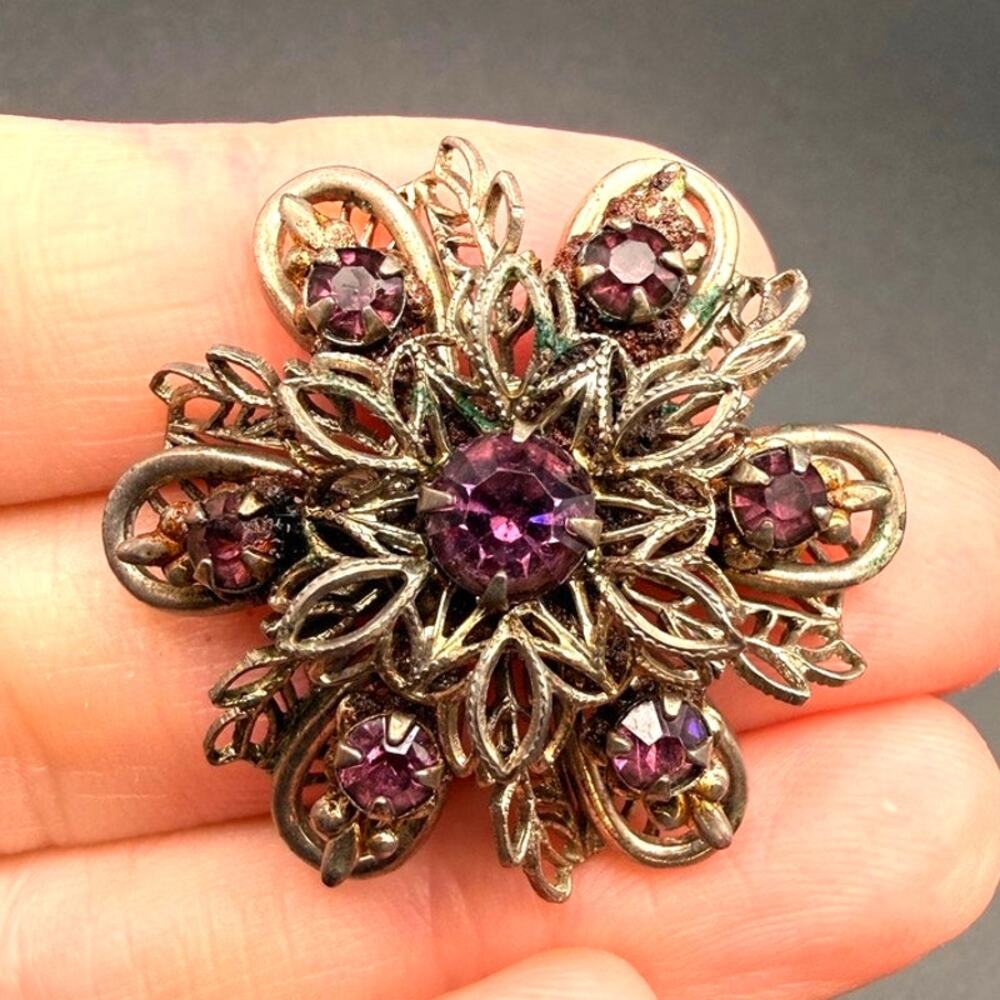 Vintage Small Purple Crystal Filigree Flower Brooch Pin C Clasp Silver Tone
